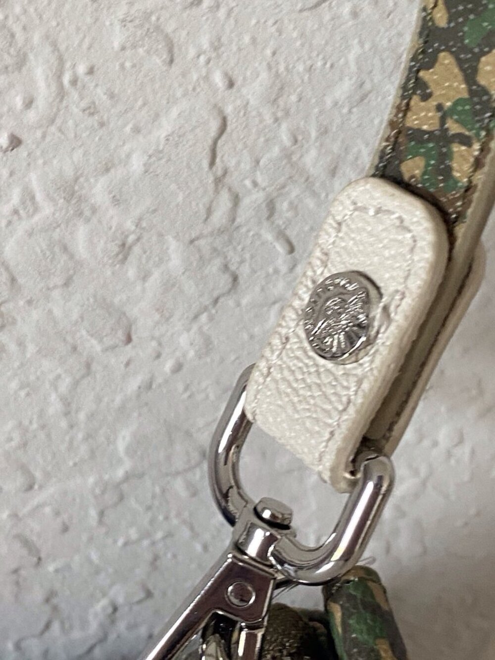 Von Dutch Shoulder Bag Green Khaki Camo Print W/Charms Logo NEW - Picture 5 of 14